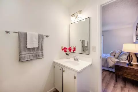 Bath - 2758 Hatteras Pl, Davis, CA 95616 photo 3 of 3