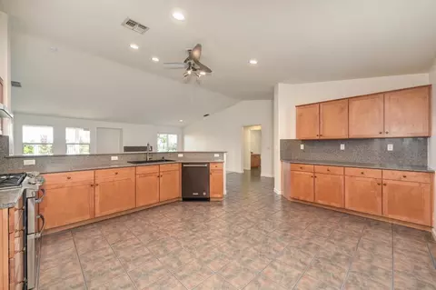 4533 Rosecliff Cir, Mather, CA 95655 photo 22