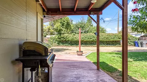 Exterior - 2311 Carol St, Modesto, CA 95354 photo 5 of 19