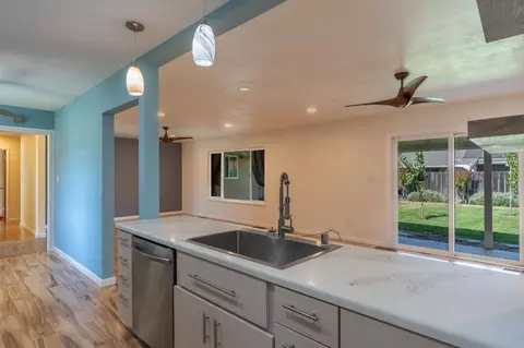 1513 Crestview Dr, Modesto, CA 95355 photo 9