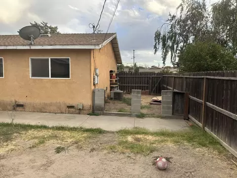 Exterior - 2209 Earlmar Dr, Modesto, CA 95350 photo 6 of 6