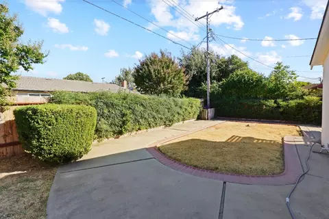 Exterior - 1208 Glenhurst Dr, Lodi, CA 95240 photo 7 of 7