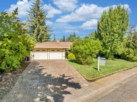 4941 Kipling Dr, Carmichael, CA 95608 photo 1