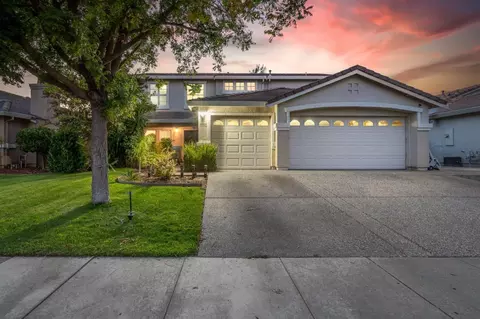 9644 Apple Mill Dr, Elk Grove, CA 95624