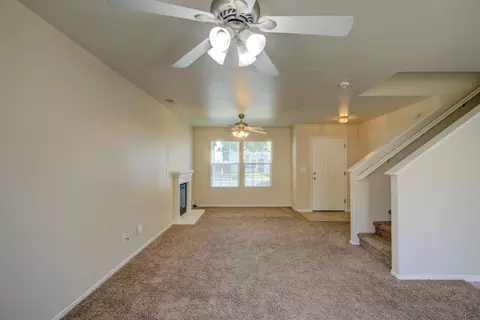 Living - 3751 Morning Glory Ave, Merced, CA 95348 photo 5 of 7