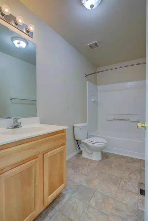 Bath - 3751 Morning Glory Ave, Merced, CA 95348 photo 6 of 6
