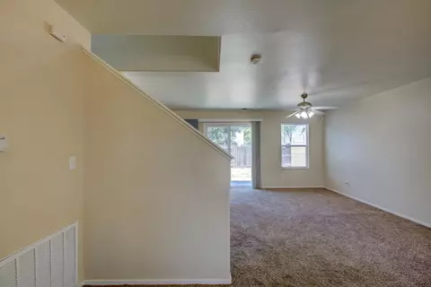 Living - 3751 Morning Glory Ave, Merced, CA 95348 photo 2 of 7