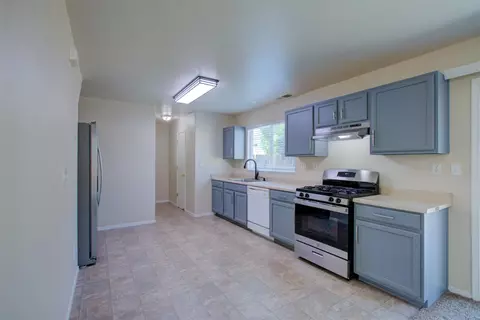 Kitchen - 3751 Morning Glory Ave, Merced, CA 95348 photo 1 of 5
