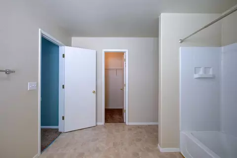 Entry Way - 3751 Morning Glory Ave, Merced, CA 95348 photo 4 of 6