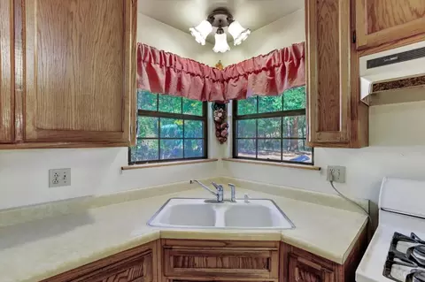 Kitchen - 10848 Eich, Dobbins, CA 95935 photo 2 of 7