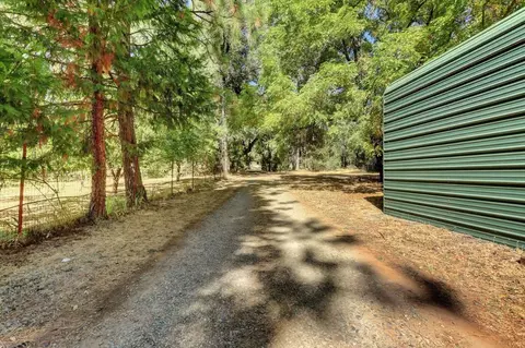 Exterior - 10848 Eich, Dobbins, CA 95935 photo 38 of 46