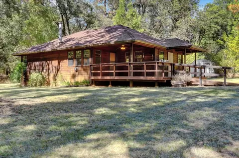 Exterior - 10848 Eich, Dobbins, CA 95935 photo 4 of 46