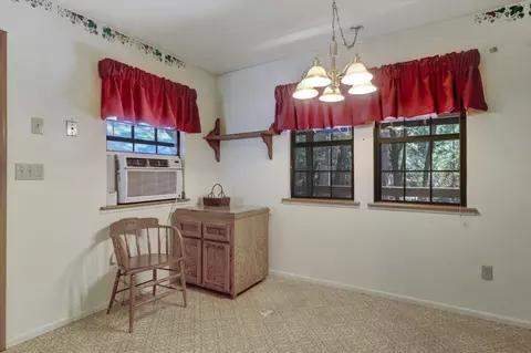 Dining - 10848 Eich, Dobbins, CA 95935 photo 1 of 3