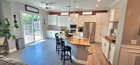 Kitchen - 776 Griffey Way, Galt, CA 95632 photo 12 of 12