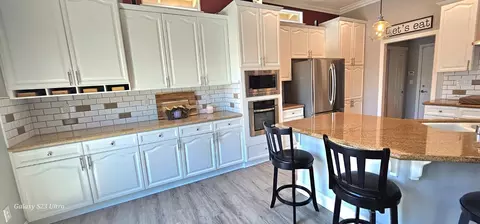 Kitchen - 776 Griffey Way, Galt, CA 95632 photo 6 of 12