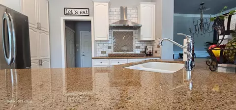 Kitchen - 776 Griffey Way, Galt, CA 95632 photo 4 of 12
