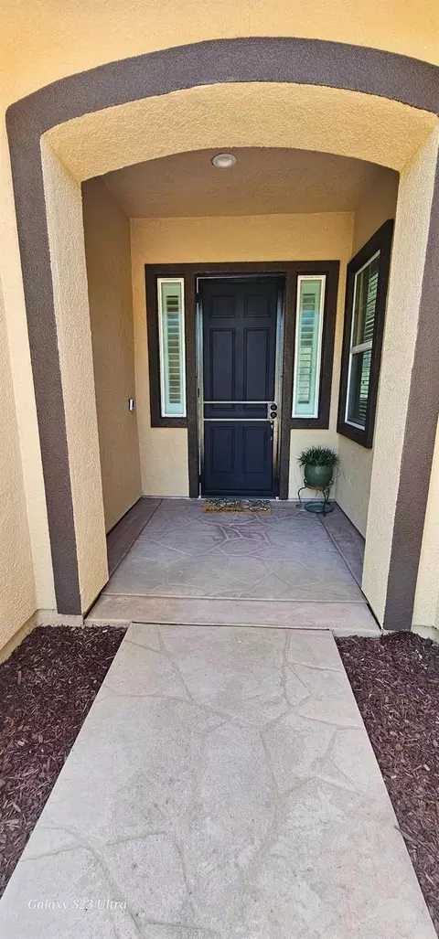 Exterior - 776 Griffey Way, Galt, CA 95632 photo 7 of 25