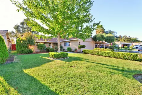 5761 Cada Cir, Carmichael, CA 95608 photo 2