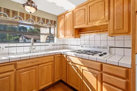 Kitchen - 12134 Midway Dr, Tracy, CA 95377 photo 5 of 5