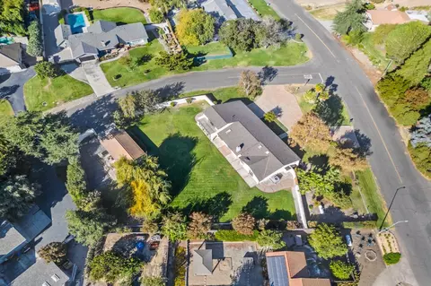 View/Area - 12134 Midway Dr, Tracy, CA 95377 photo 10 of 12