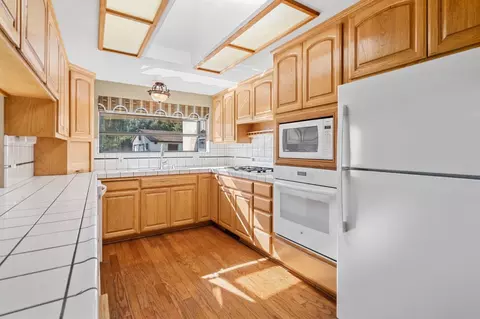 Kitchen - 12134 Midway Dr, Tracy, CA 95377 photo 2 of 5