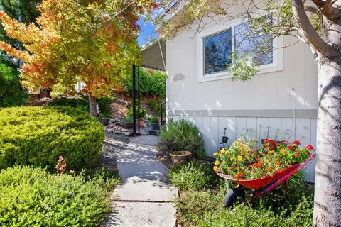Exterior - 20 Rollingwood Dr #103, Jackson, CA 95642 photo 2 of 8