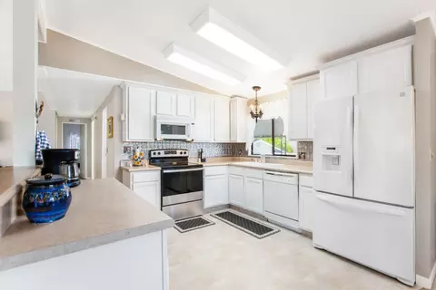 Kitchen - 20 Rollingwood Dr #103, Jackson, CA 95642 photo 1 of 4