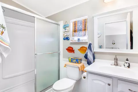 Bath - 20 Rollingwood Dr #103, Jackson, CA 95642 photo 1 of 2