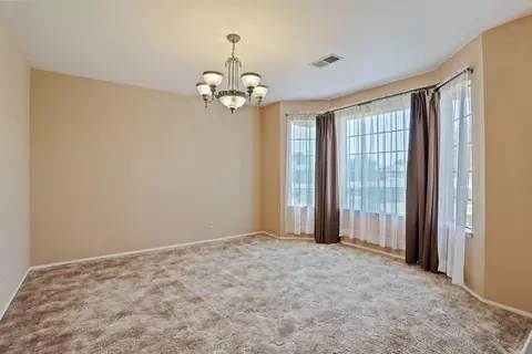 1000 Wintun Dr, Lodi, CA 95240 photo 5