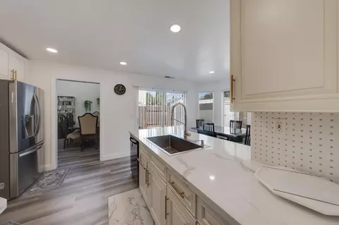 Kitchen - 8409 Thornbury Dr, Antelope, CA 95843 photo 3 of 4