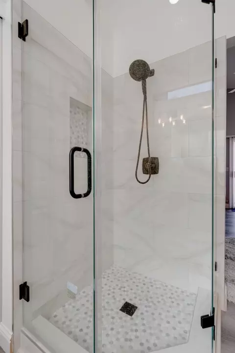 Bath - 8409 Thornbury Dr, Antelope, CA 95843 photo 2 of 5