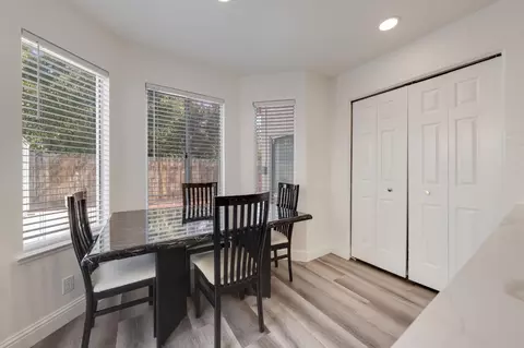 Dining - 8409 Thornbury Dr, Antelope, CA 95843 photo 1 of 3