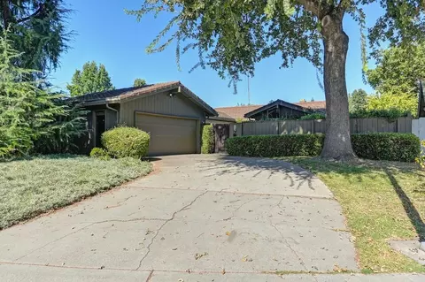 3027 Oregon Ct, Stockton, CA 95204