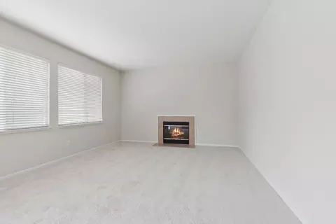 Living - 1287 Gentry Ct, Tracy, CA 95377 photo 5 of 6