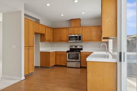 Kitchen - 1287 Gentry Ct, Tracy, CA 95377 photo 2 of 3