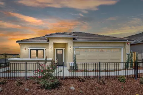 1052 Hogan Rd, Galt, CA 95632 photo 1
