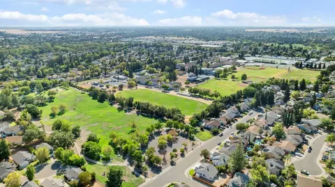 View/Area - 8649 Mullein Ct, Antelope, CA 95843 photo 5 of 8