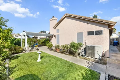 Exterior - 8649 Mullein Ct, Antelope, CA 95843 photo 11 of 13