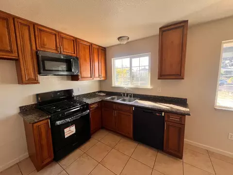 451 Eva St, Manteca, CA 95336 photo 8