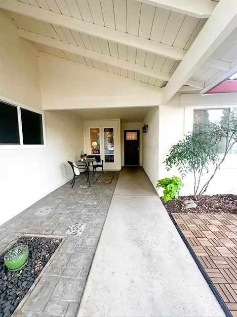 3129 Kobrock Way, Carmichael, CA 95608 photo 3