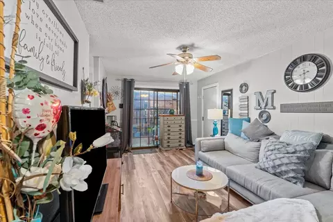 Living - 620 Gold St, Manteca, CA 95336 photo 1 of 1
