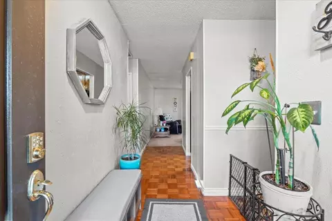 Entry Way - 620 Gold St, Manteca, CA 95336 photo 1 of 1
