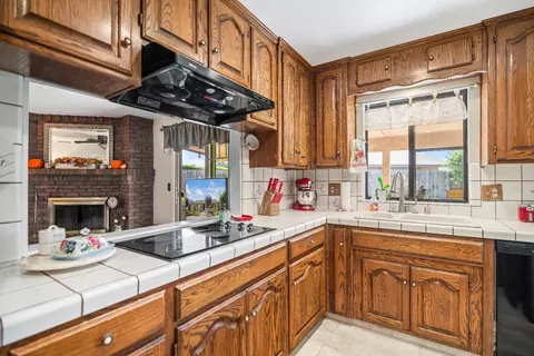 2408 Mountain Ridge Dr, Modesto, CA 95351 photo 19