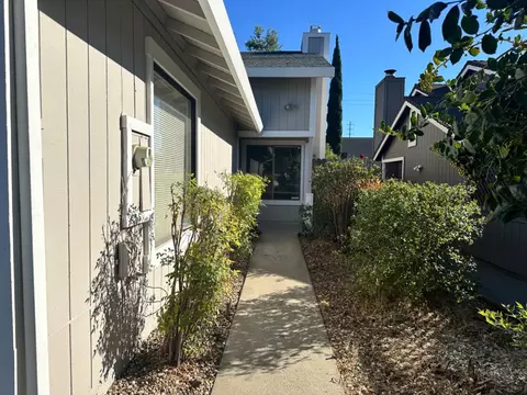 5636 Mapleridge Ct, Rocklin, CA 95677 photo 4