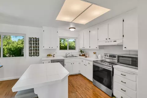 1241 Tulip Ln, Davis, CA 95618 photo 9