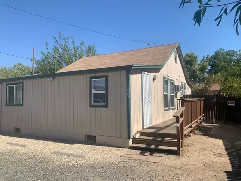 4605 Summer St, Olivehurst, CA 95961 photo 1