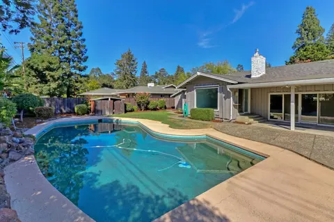 3109 Oak Cliff Cir, Carmichael, CA 95608 photo 2