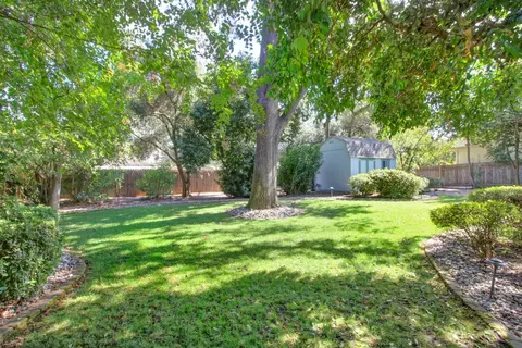 Exterior - 8630 Pershing Ave, Fair Oaks, CA 95628 photo 18 of 23