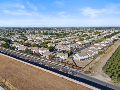 315 Lavender Ln, Patterson, CA 95363 photo 5