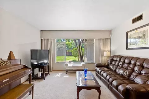 3004 Stanton Cir, Carmichael, CA 95608 photo 2